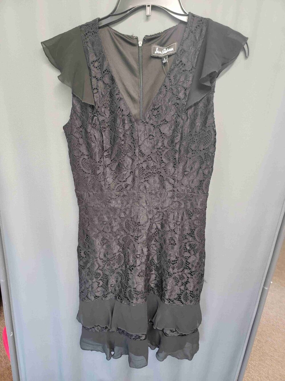 Sam Edelman Black Lace Ruffle Hem Cap Sleeves Cocktail Dress Size 8 b57